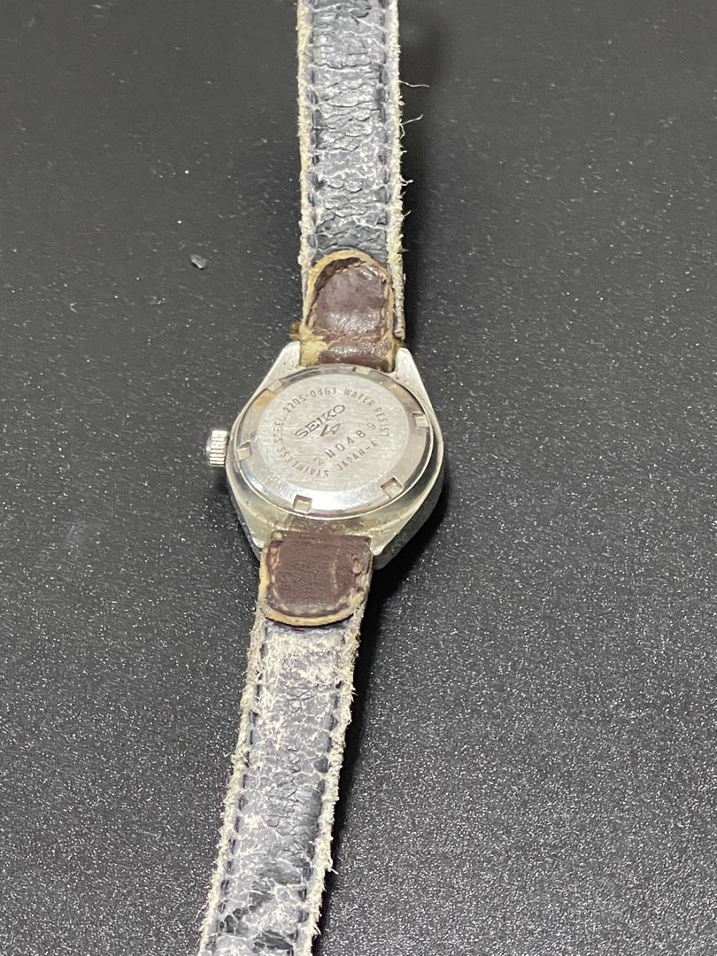 Seiko 2205-0461 Analog Mechanical (Automatic) Women