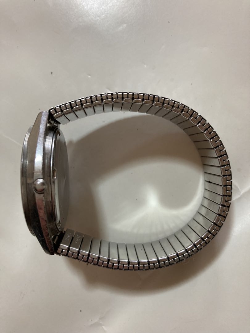 Seiko Alba Y563-8030 Analog Quartz Men