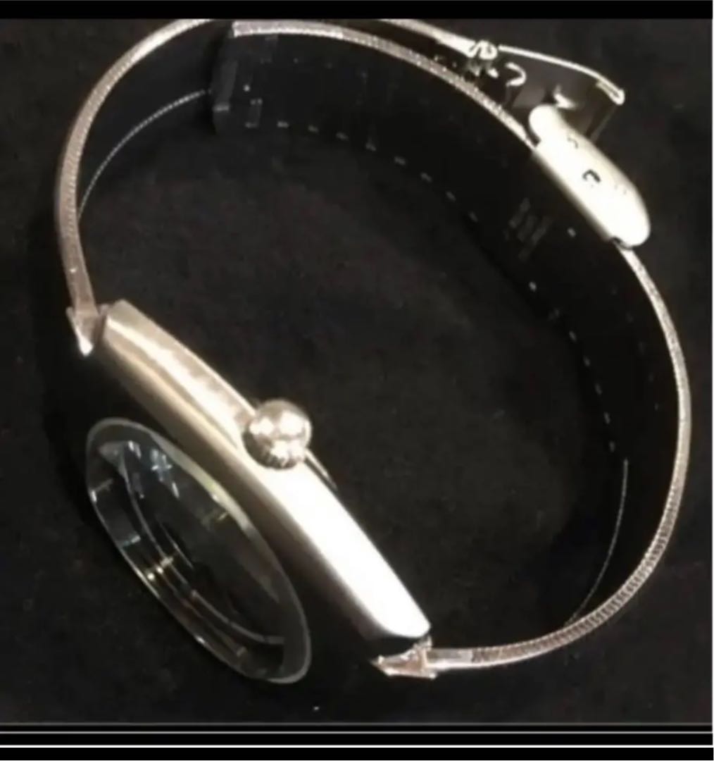 Agnes B. Analog Quartz Women