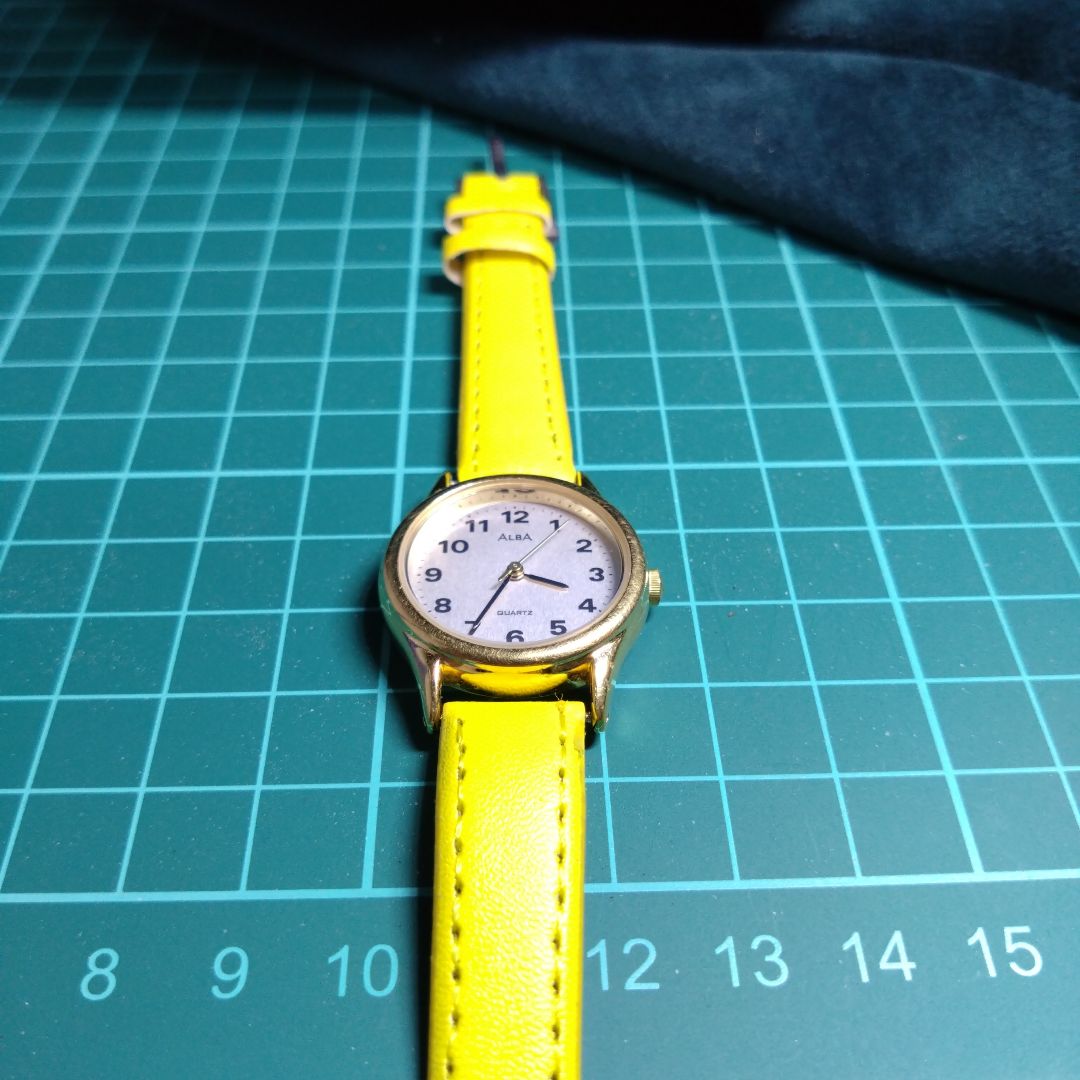 Seiko Alba V811-1891 Analog Quartz Women Watch Running Third-Party Band Replaced