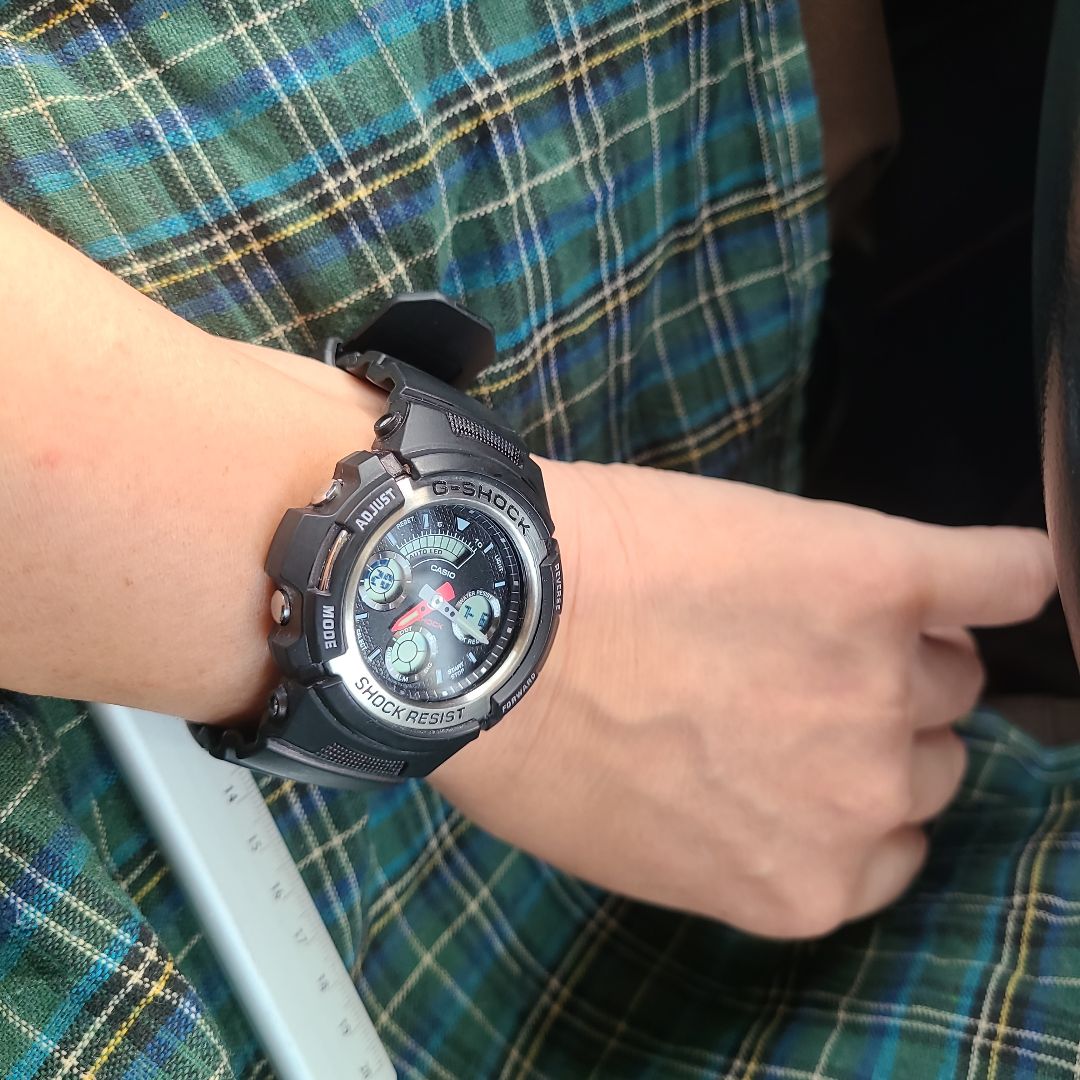 G-Shock AW-590 Digital-Analog Quartz Men