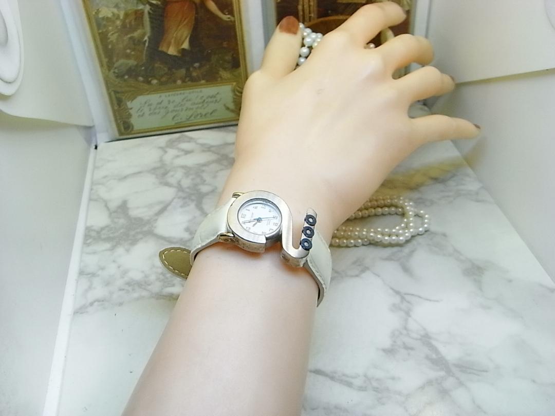 Pierre Lannier Special Analog Quartz Women Série Spéciale Anno 2000 Watch