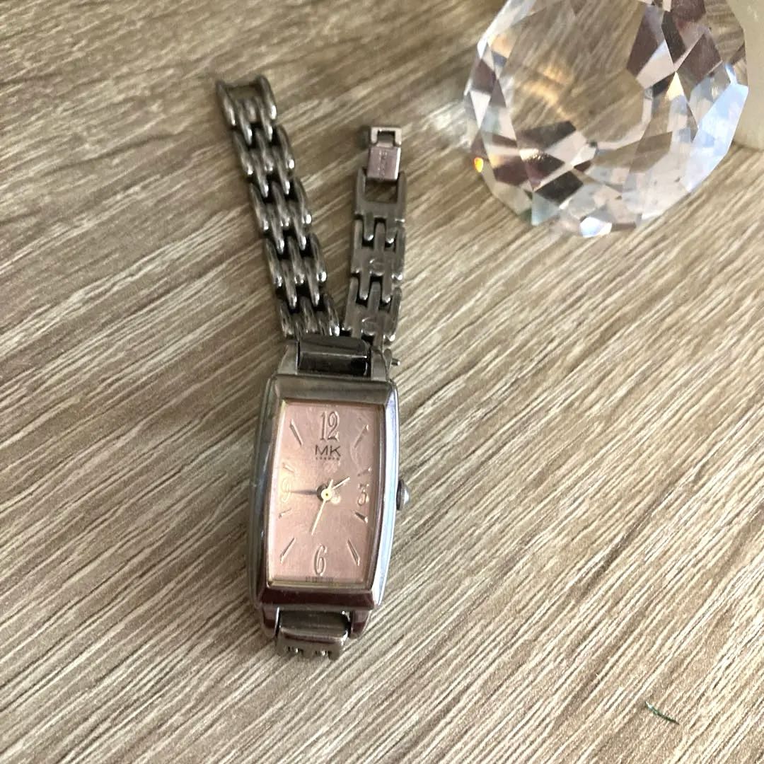 Michelle Clan Analog Quartz Women