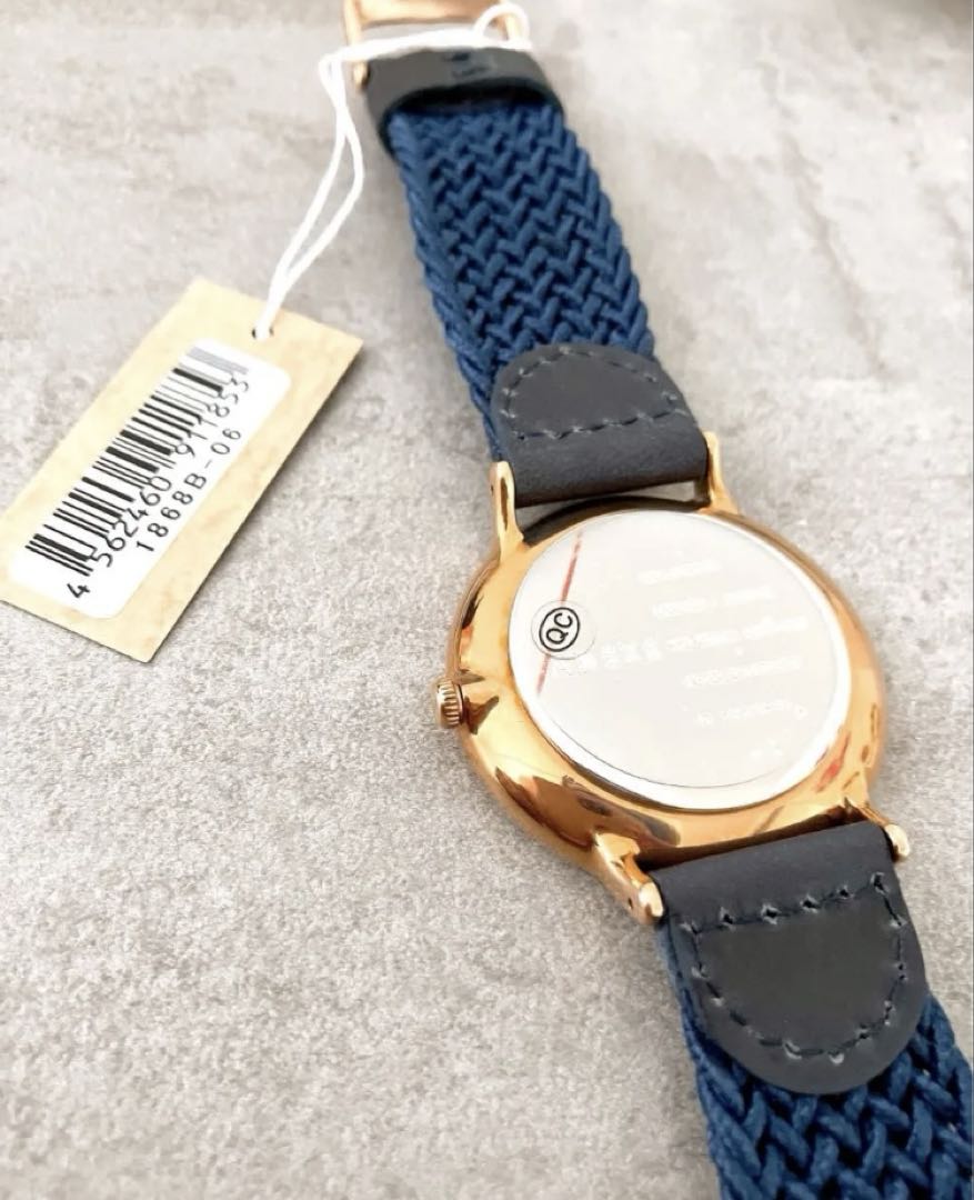 Adexe 1868B-06 Analog Quartz Women