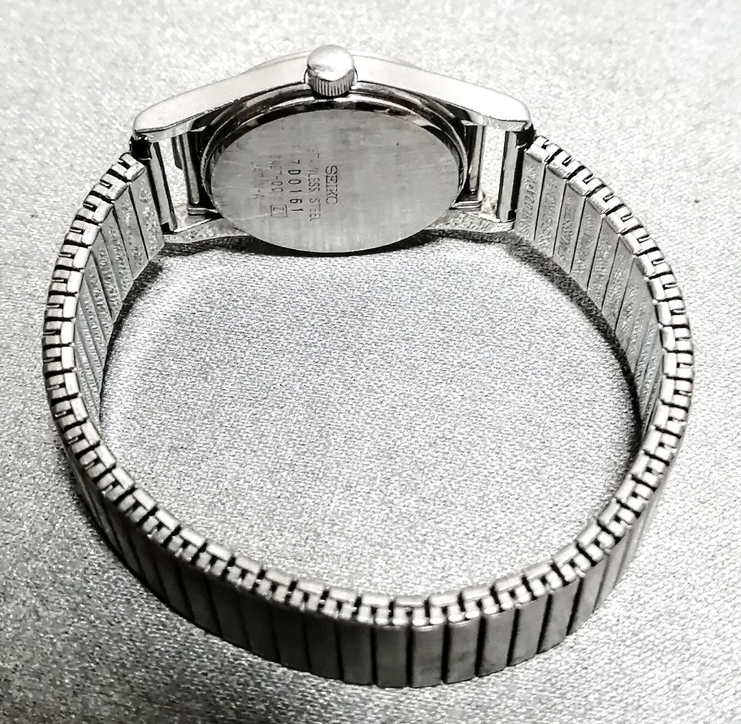 Seiko 2A27-0011 Analog Quartz Women