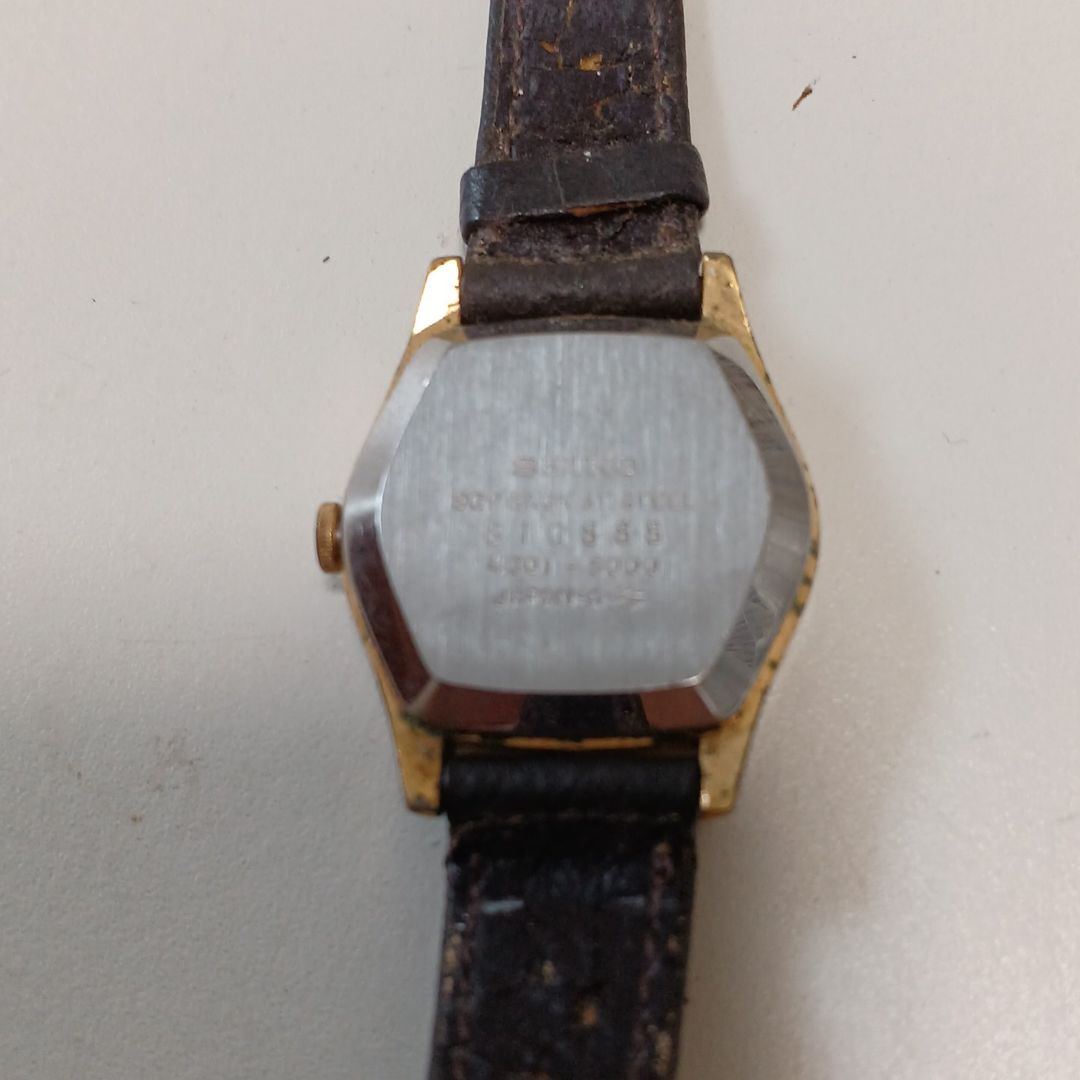 Seiko Analog Quartz Women