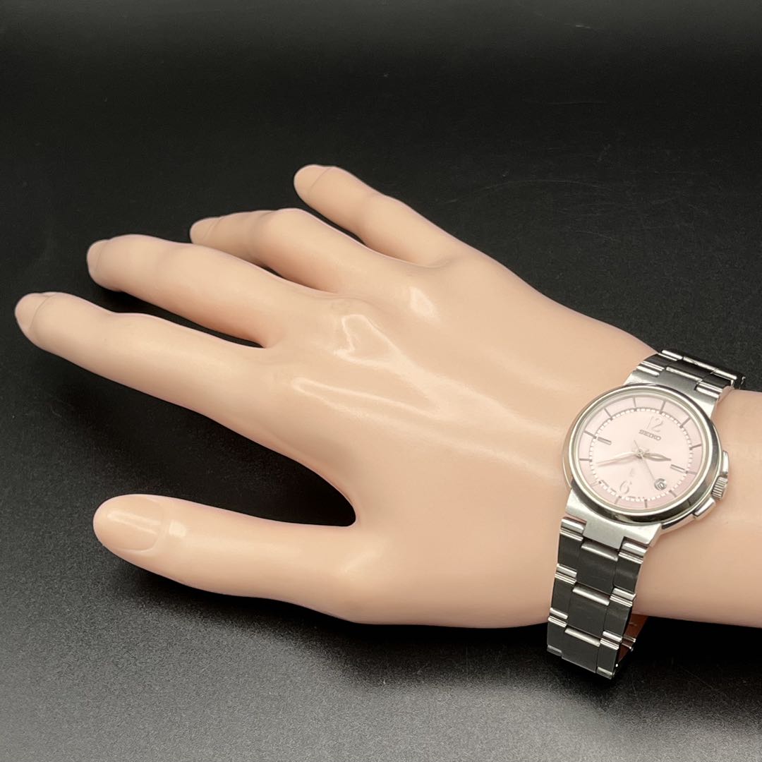 Seiko lk/Lukia Analog Quartz Women