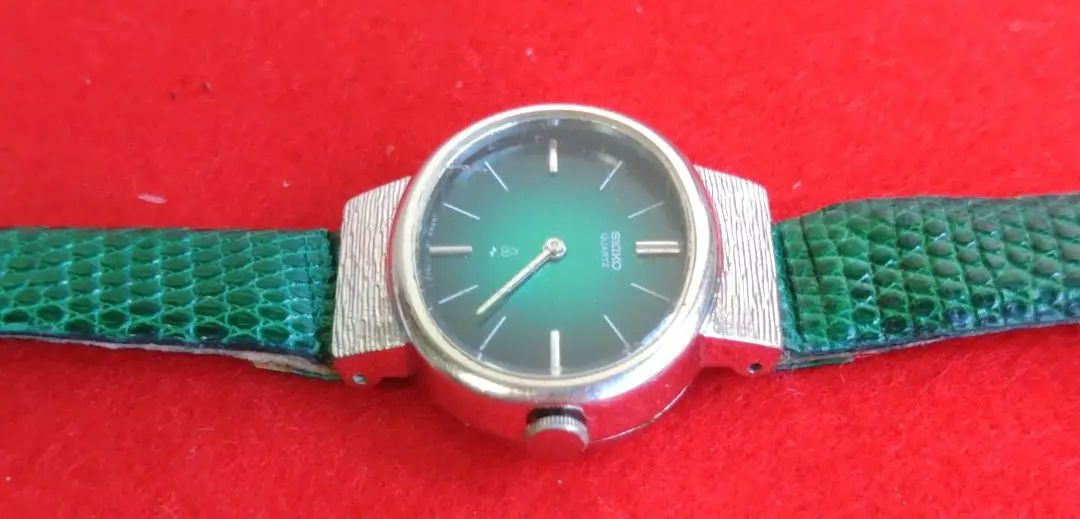 Seiko 1716-6020 Analog Quartz Women
