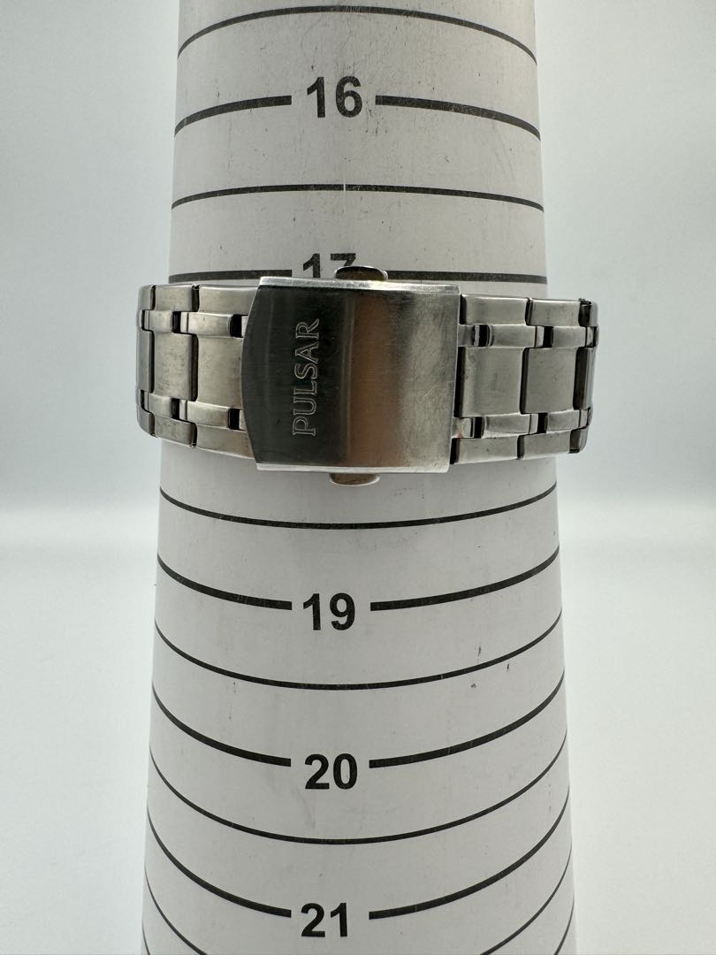 Pulsar Analog Quartz Men Watch