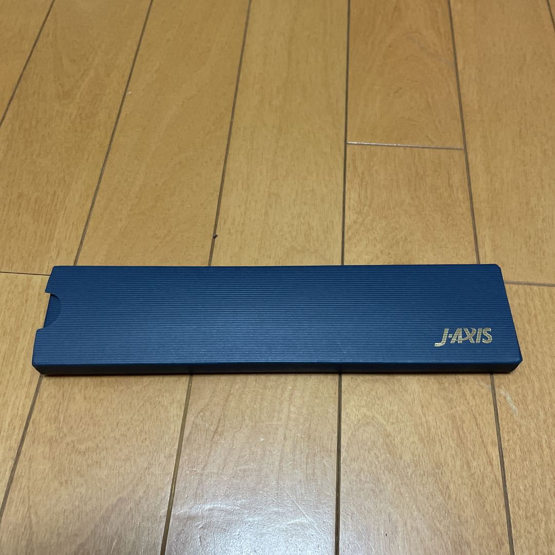 J-axis Analog Quartz Women