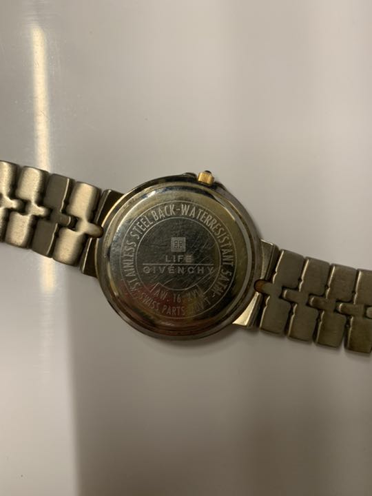 Givenchy Analog Quartz Men