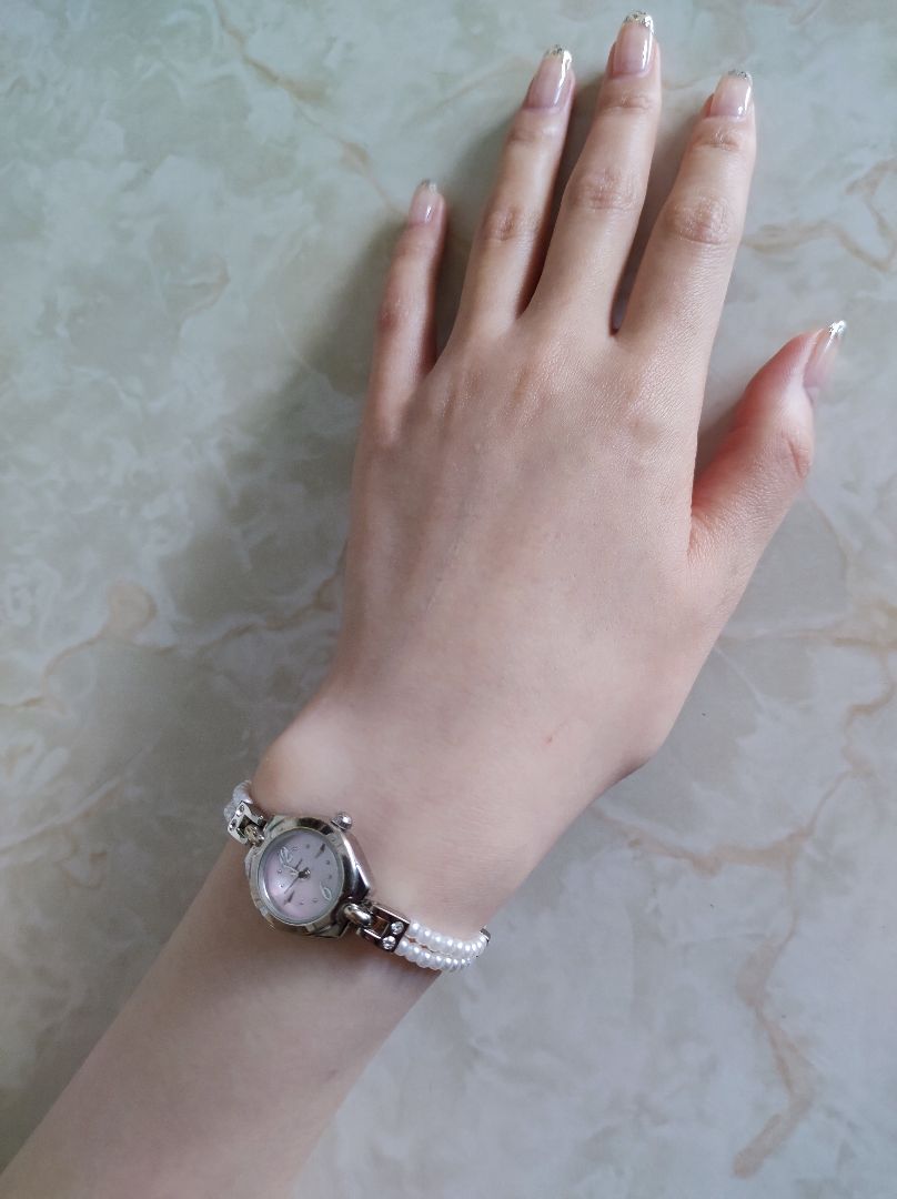 J-axis Analog Quartz Women