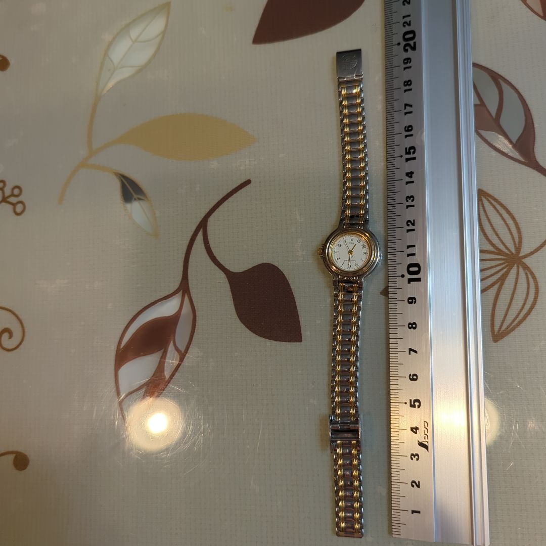 Louis Fellow Analog Quartz Women