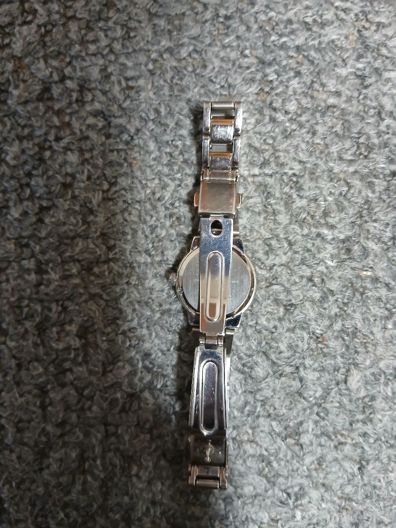 Seiko Alba V117-0AB0 Analog Quartz Women