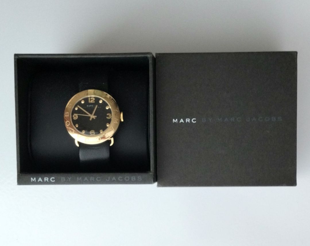 Marc By Jacobs Analog Quartz Women