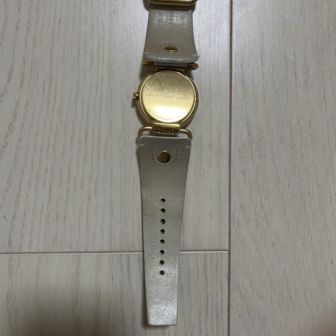 Analog Quartz Women