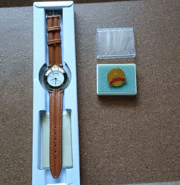 Analog Quartz Women