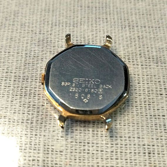Analog Quartz Women