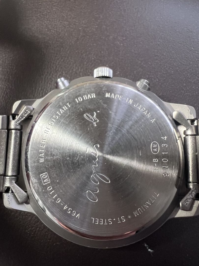Agnes B. Analog Mechanical (Manual) Men