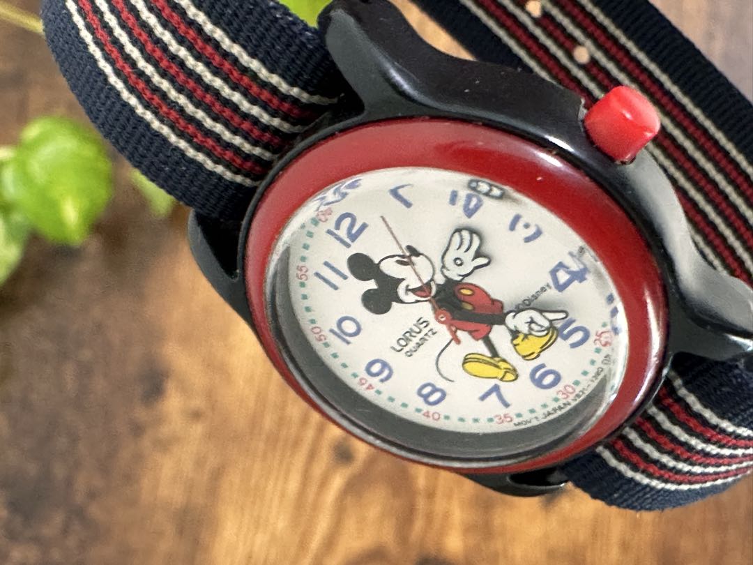 Lorus Disney Analog Quartz Women ロラス 希少レトロ ミッキー Watch