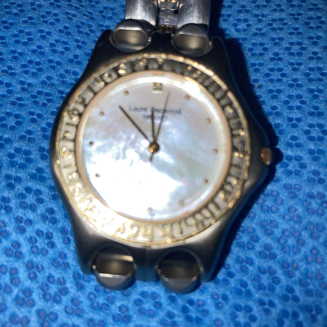 Laura Bacoccoli Milano Analog Quartz Women ラウラ・バコッコリ・ミラノ ローラバッコリーシェルコンビネーションwomen&Menボーイ稼働中良品