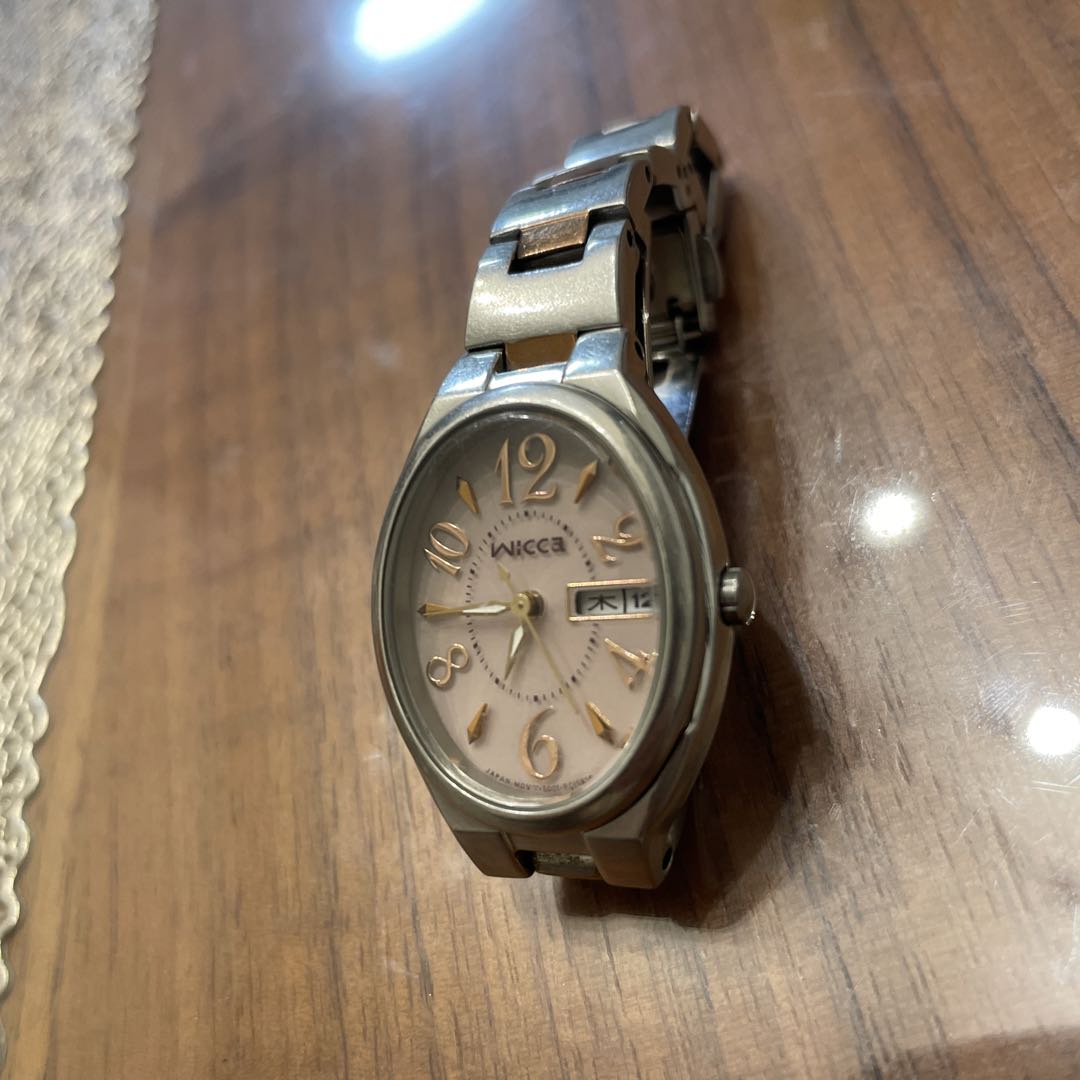 Citizen wicca Analog Solar Women