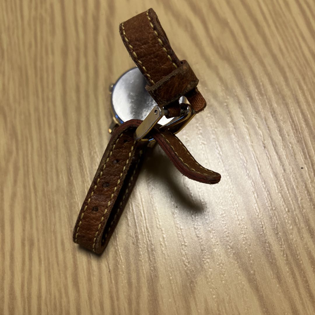 Seiko 2P21-0A30 Analog Quartz Women