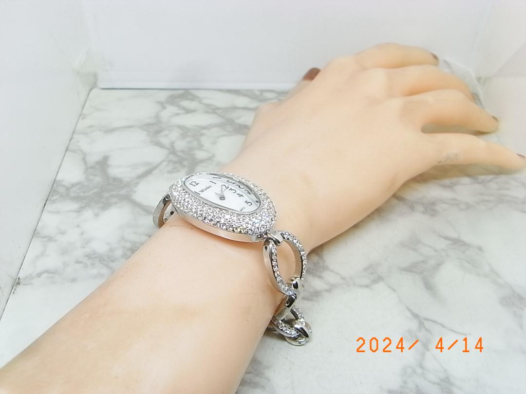 Winks 0414 1222 Analog Quartz Women