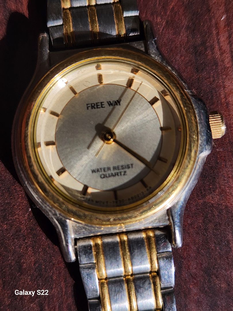 Citizen Analog Quartz Women