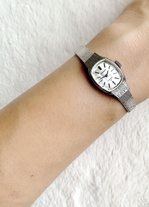 Seiko Analog Mechanical (Manual) Women