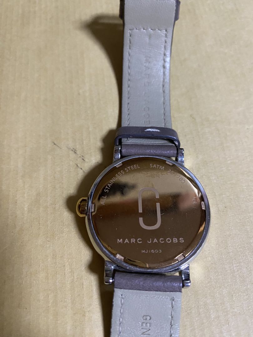 Analog Quartz Women