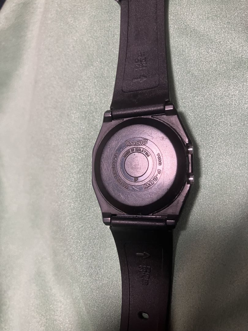 Casio F-28W Digital Quartz Men