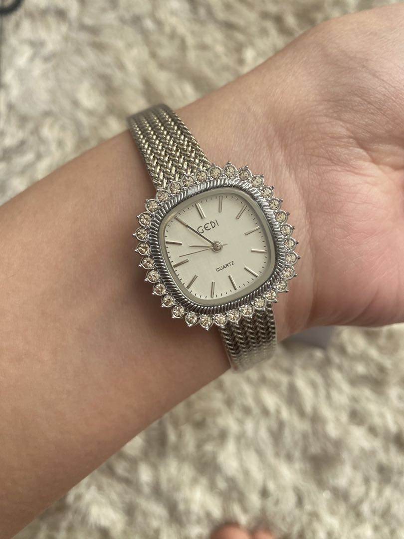 Gedi Analog Quartz Women