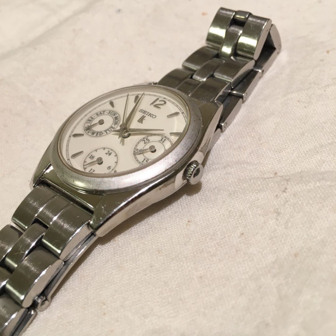 Seiko lk/lukia Analog Quartz Women