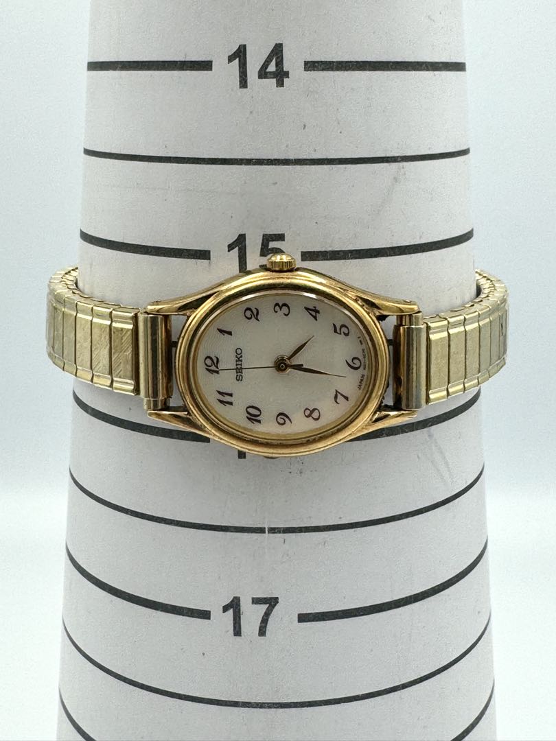 Seiko Essentials 1N01-0AW0 Analog Quartz Women Vintage Gold Plated White Oval Dial Ladies Watch Head Japan