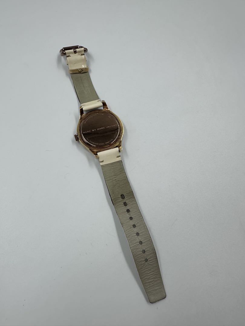 Analog Quartz Women