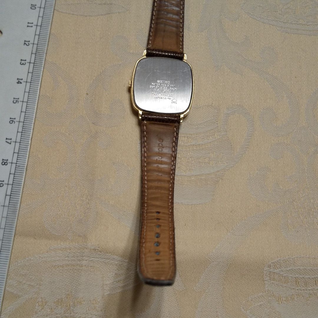 Seiko Analog Quartz Women