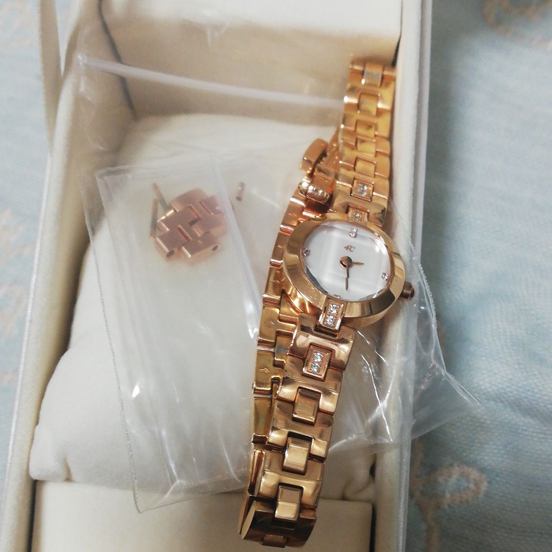 Analog Quartz Women