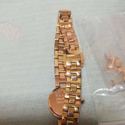 Analog Quartz Women