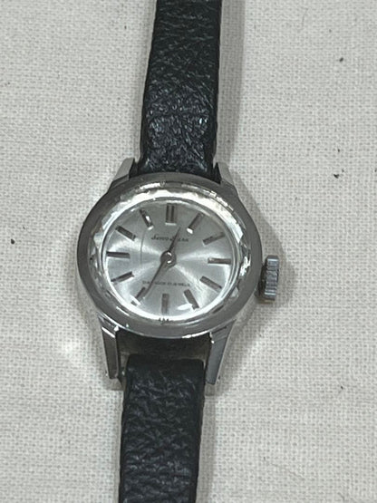 Seiko Analog Mechanical (Manual) Women