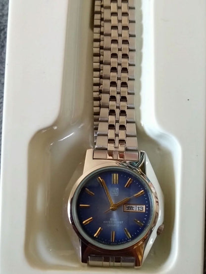Citizen Freeway AA95-04761 Analog Quartz Women