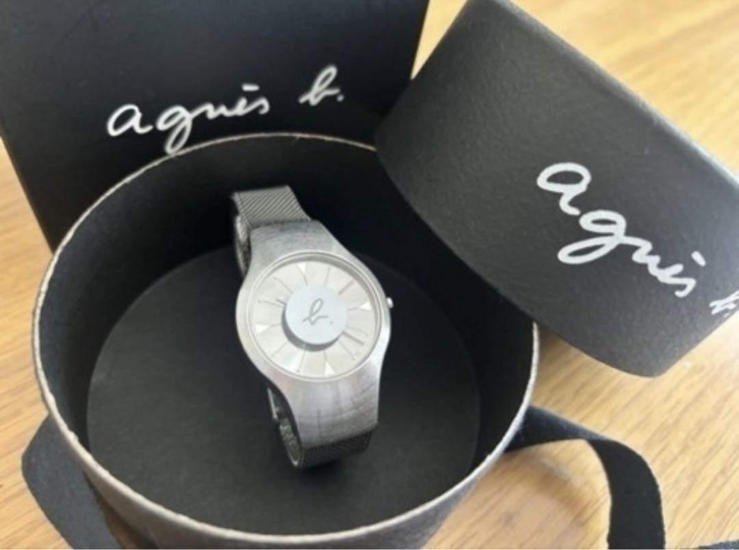 Agnes B. Analog Quartz Women