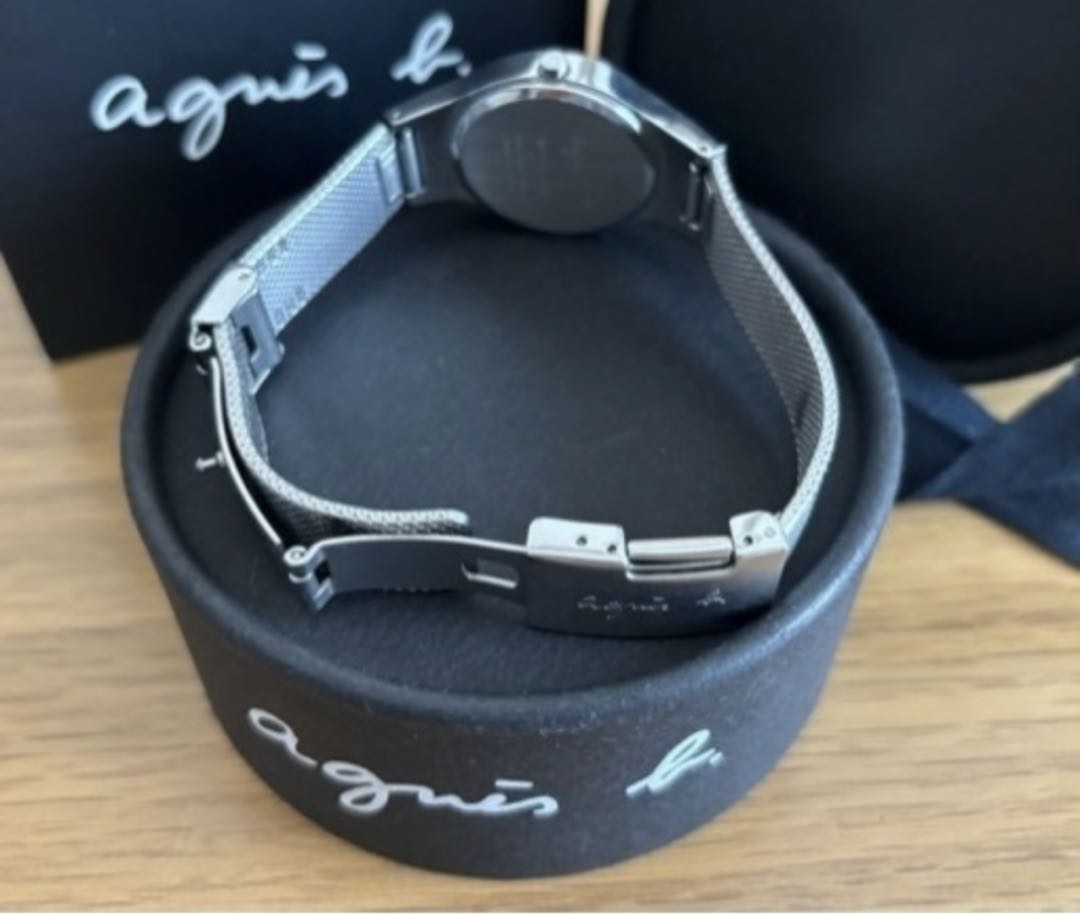 Agnes B. Analog Quartz Women