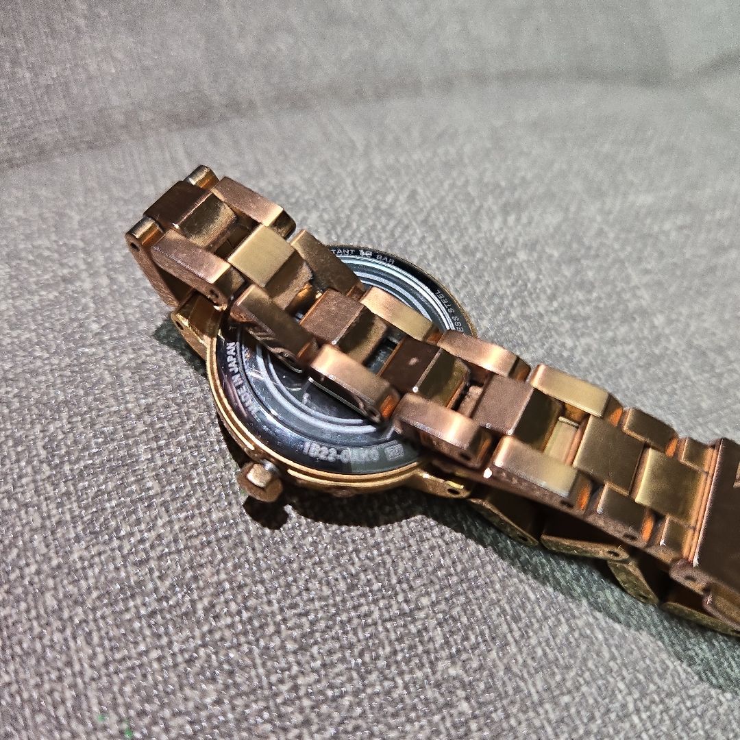 Seiko lk/lukia 1B22-0AK0 Analog Solar Women