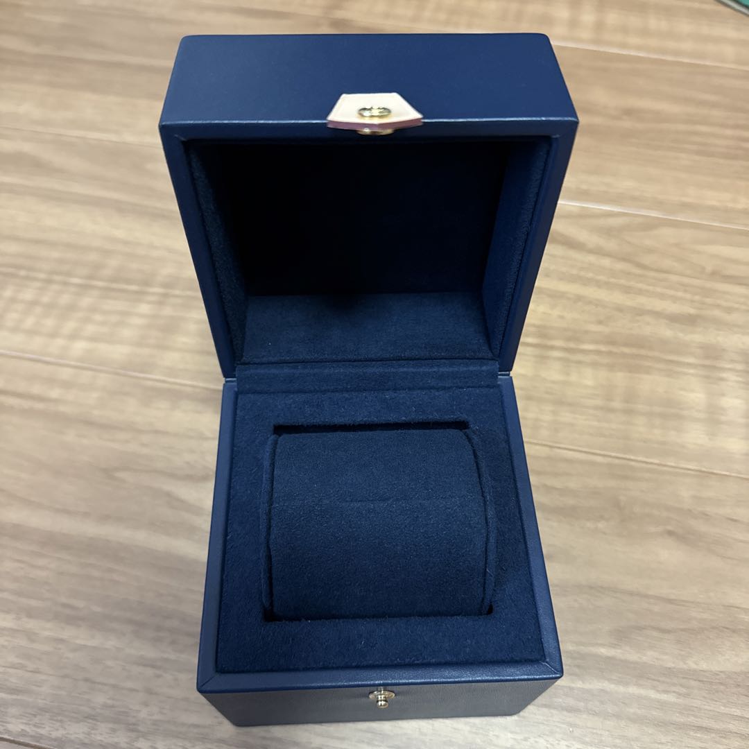 Louis Vuitton Analog Quartz Women