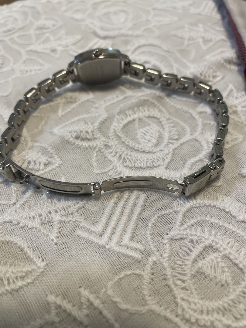 Seiko wired -F Analog Quartz Women
