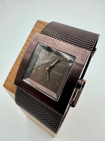 Dkny / Donna Karan New York Analog Quartz Women Watch