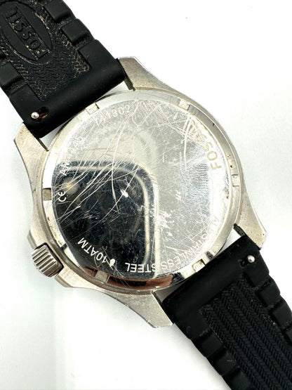 Fossil Analog Quartz Men Watch Red Dial