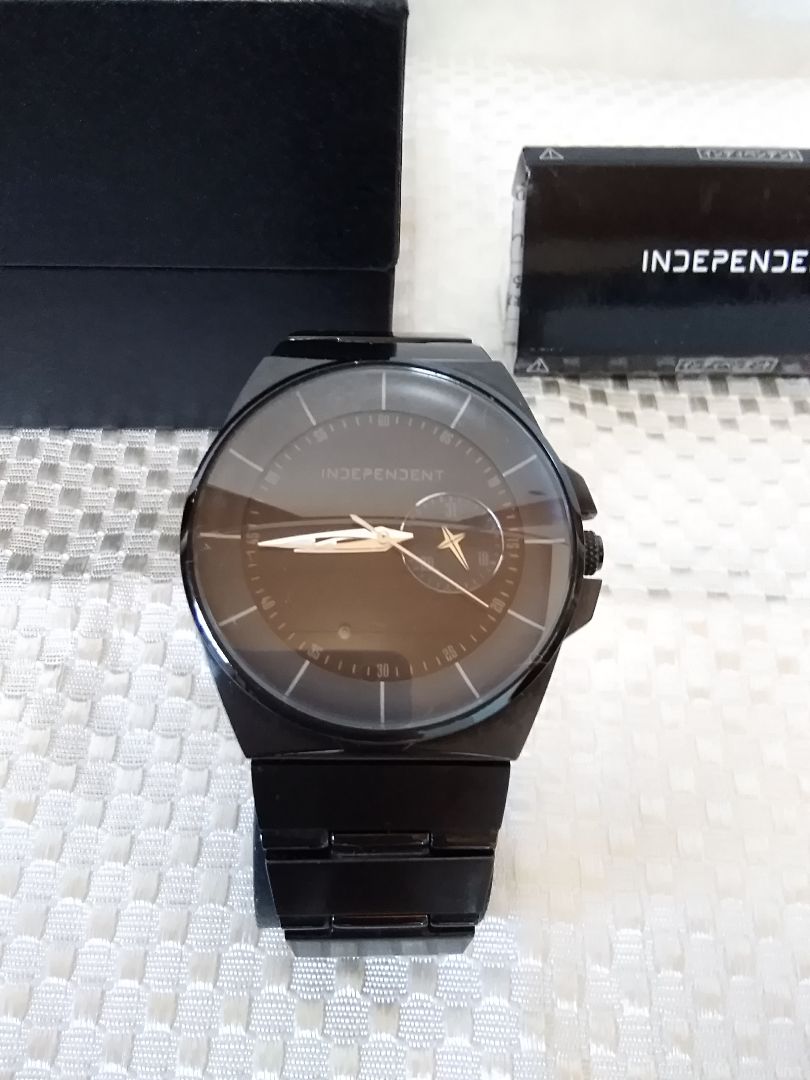 Citizen Independent BH7-041-51 Analog Quartz Men