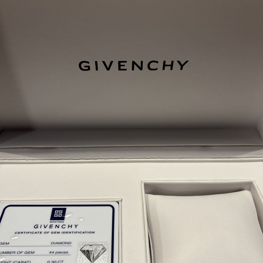 Givenchy Analog Quartz Men
